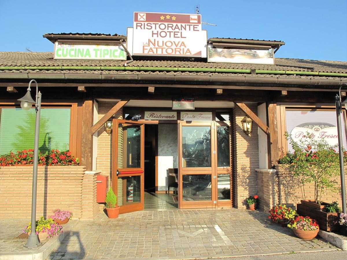 Hotel Ristorante La Nuova Fattoria Carsoli Exteriör bild