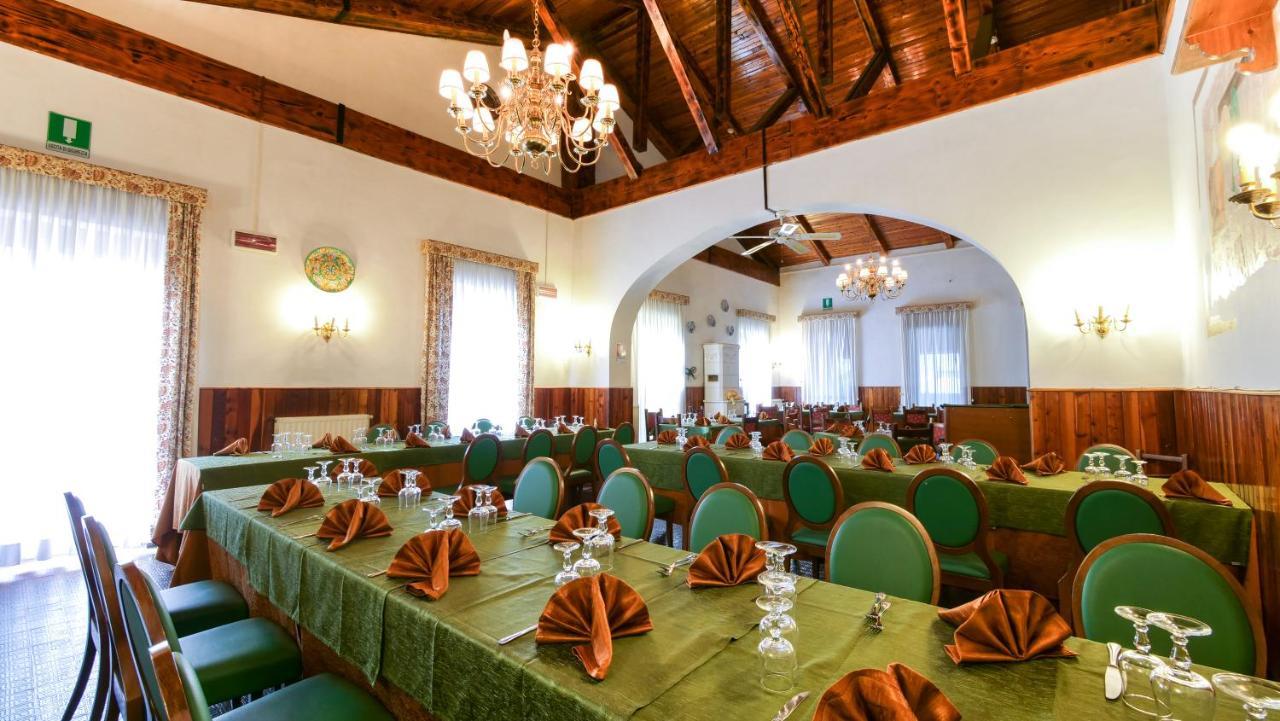 Hotel Ristorante La Nuova Fattoria Carsoli Exteriör bild